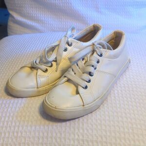 🛍️ROCKET DOG WHITE TENNIS SHOES SIZE 7